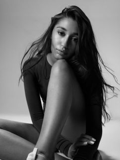 Alina Etoiles Models